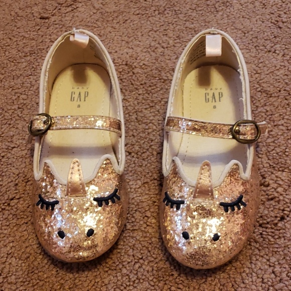 GAP Other - Gap Toddler Girl glittery unicorn slippers 8
